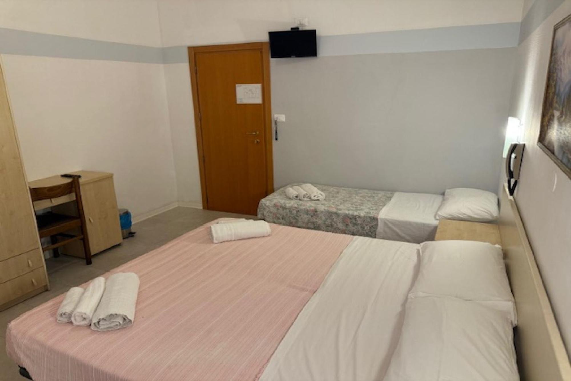 רימיני Hotel Nives מראה חיצוני תמונה