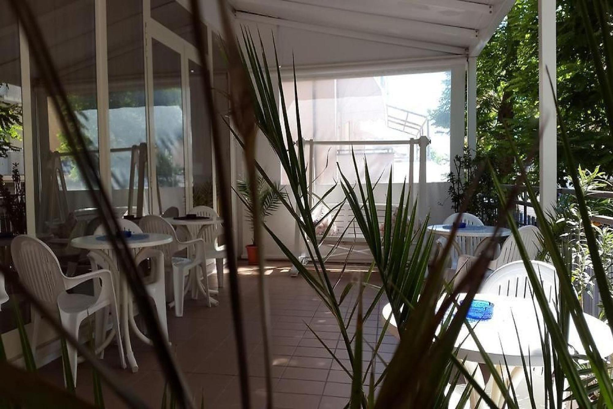 רימיני Hotel Nives מראה חיצוני תמונה