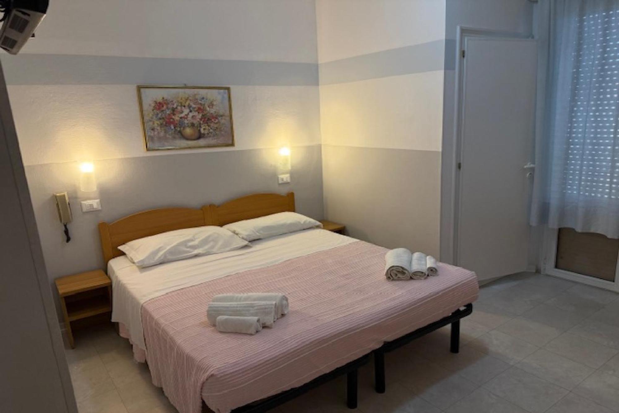 רימיני Hotel Nives מראה חיצוני תמונה